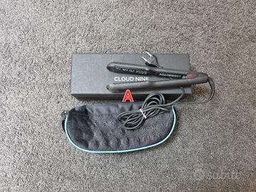 A mini piastra capelli Cloud Nine nuova