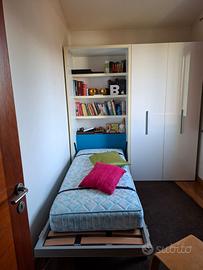 Letto + armadio 2 ante + libreria