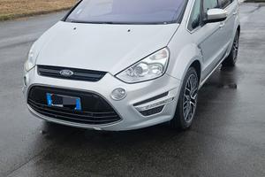 Ford S-Max 2011