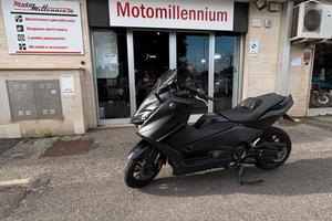 Yamaha T Max 560