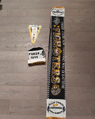Juventus sciarpa e berretto vintage più stemma