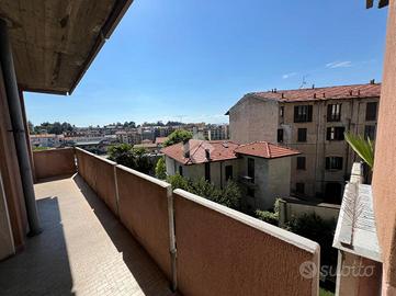 3 LOCALI A VARESE