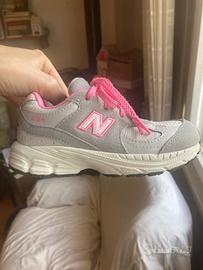 New Balance 2002R Sneakers Bambina Rosa Tg. 26.5