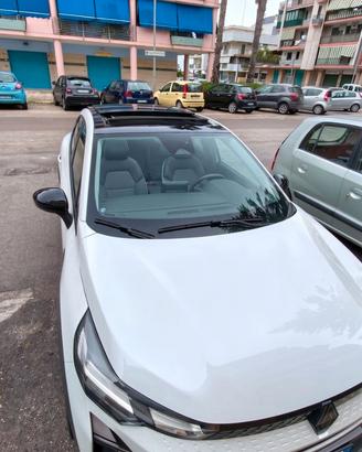 Renault Captur Esprit Alpine Full Hybrid E-Tech 14