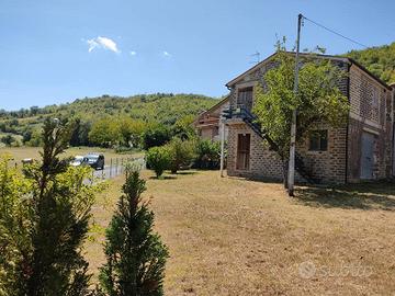 Accessorio agricolo in campagna