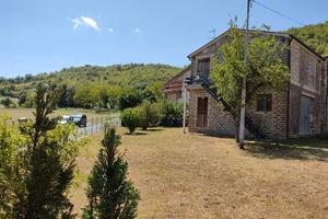 Accessorio agricolo in campagna