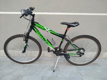 Bicicletta cross me nuova.