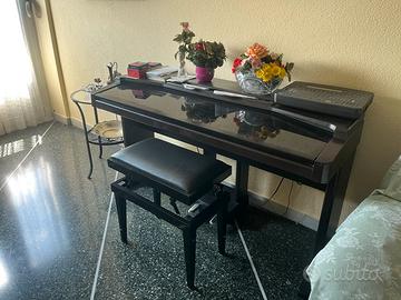 Pianoforte yamaha clavinova