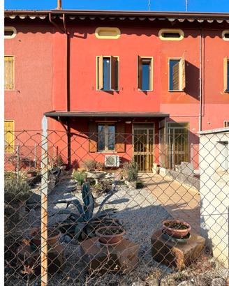 Porzione di casa a schiera Vallenoncello