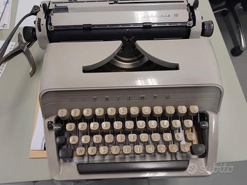 Macchina da scrivere vintage