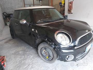 MINI Mini (R56) - 2010 Per RICAMBI