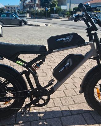 bici elettrica doppio motore e doppia batteria 