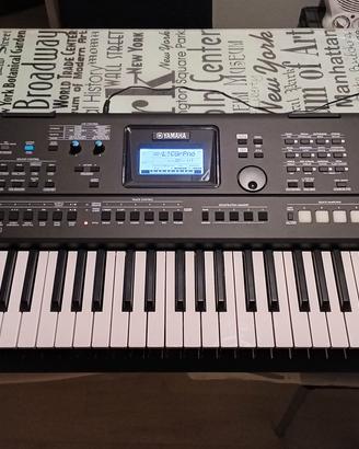 Yamaha psr e 743