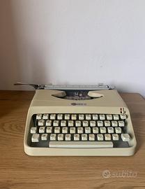 Macchina da scrivere Lagormarsino amica 56 vintage