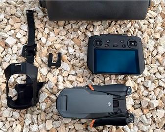 DJI Mavic 3 Combo RC Pro + Accessori
