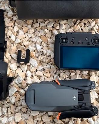DJI Mavic 3 Combo RC Pro + Accessori
