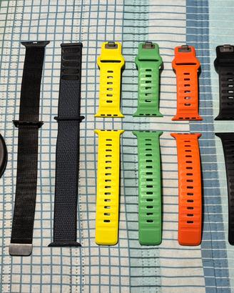 Set cinturini Apple Watch e accessori di ricarica