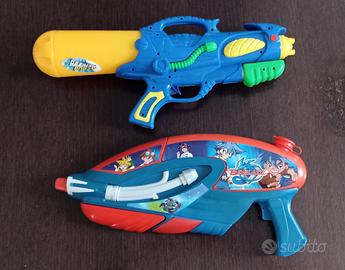 Set Pistole ad acqua"Beyblade"e "Acquaschizzo"