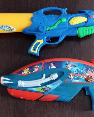 Set Pistole ad acqua"Beyblade"e "Acquaschizzo"