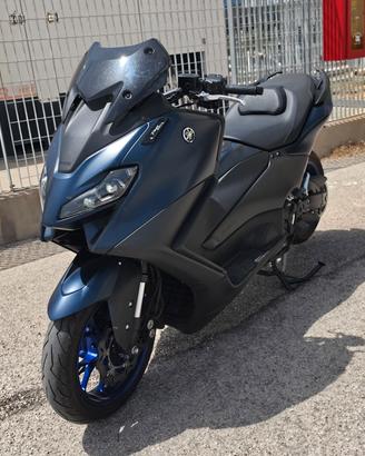 Yamaha Tmax 560