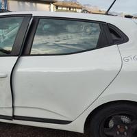Porta posteriore sinistra RENAULT CLIO del 2024