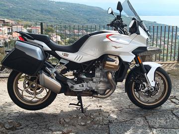  Moto Guzzi V100 Mandello.