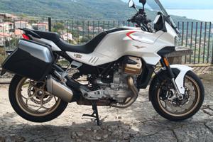  Moto Guzzi V100 Mandello.