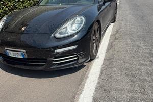 Porsche panamera  !!motore fuso!!