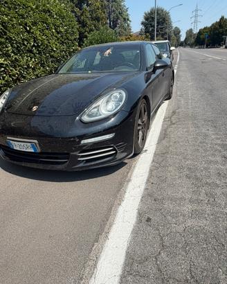 Porsche panamera  !!motore fuso!!