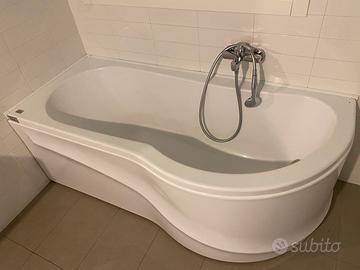 Vasca da bagno Hafro Gamma SX con telaio