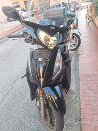 Kymco People 300 GT – 2017 – bauletto Givi + Tucan