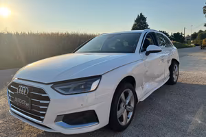 Audi A4 Avant 30 TDI/136 CV S tronic Business