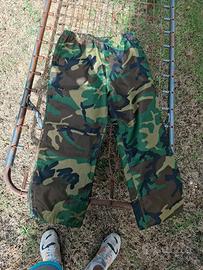 pantaloni stile militare