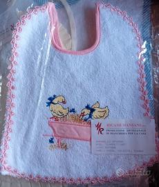 Bavaglino per bimba ricamo papere