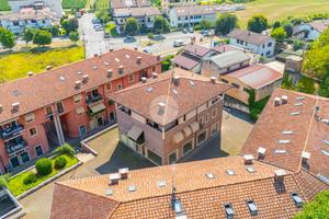 2 LOCALI A LAVAGNO