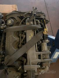 Motore fiat stilo  192A3000 1.9 JTD 80cv a. 2001