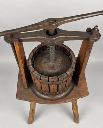 Torchio antico per Uva Vinacce Legno e Ferro