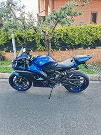 Yamaha r7
