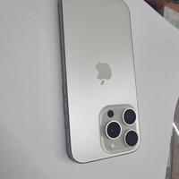 iPhone 15 Pro - 256GB Titanio Bianco