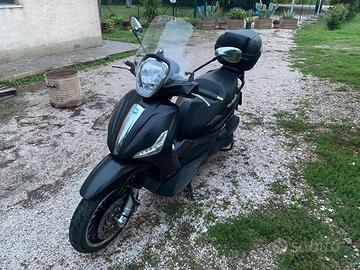 Beverly 300