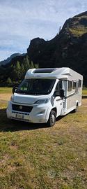 camper semintegrale carado  t339