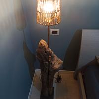 Lampada in vero tronco di legno