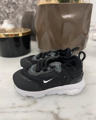 Nike bimbo