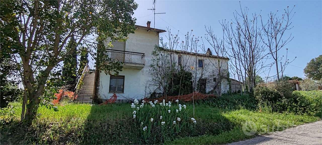 Rustico-Casale a Morrovalle - Vista 3