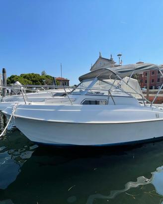 Barca Acquasport Explorer 230