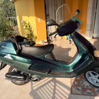 Piaggio suoer hexagon gt x250