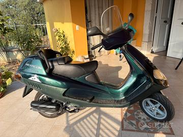 Piaggio suoer hexagon gt x250