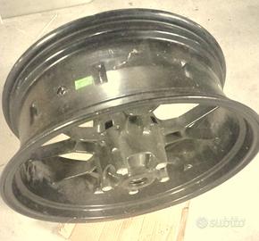 Aprilia Dorsoduro . Pezzi di ricambio