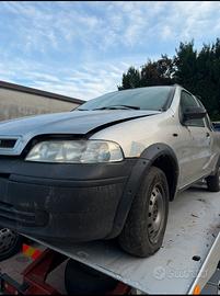 In blocco 2 Fiat strada 1.3 MTJ 2012 - 1.9JTD 2004