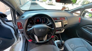KIA Rio Bianco 1.4 CRDI 90 CV